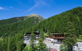 Hotel Zebru  4*